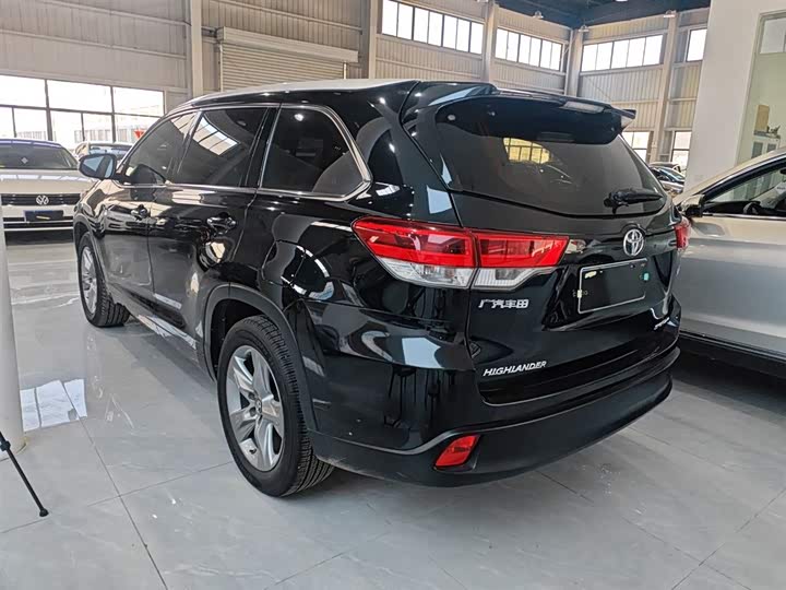 Фото 5 - Toyota Highlander