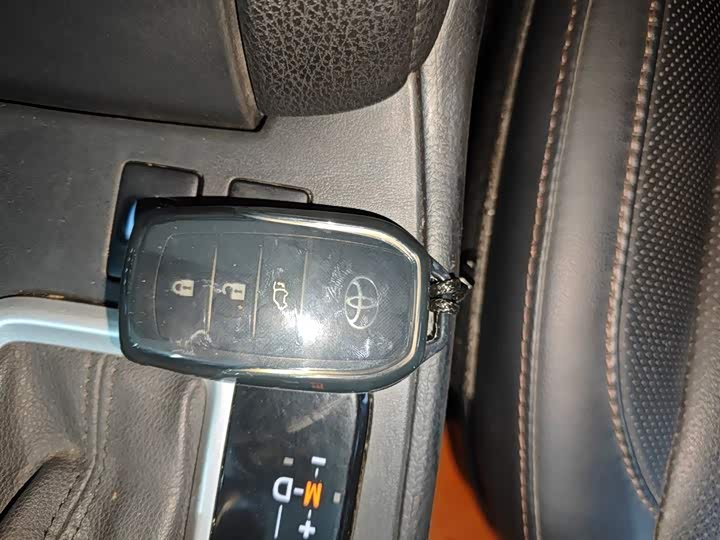 Фото 9 - Toyota Highlander