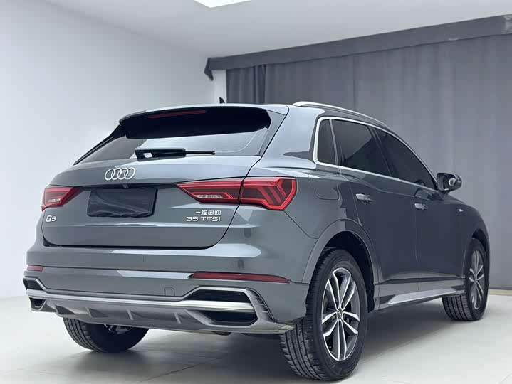 Фото 6 - Audi Q3