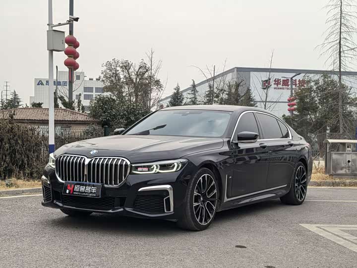 Фото 1 - BMW 7 Series