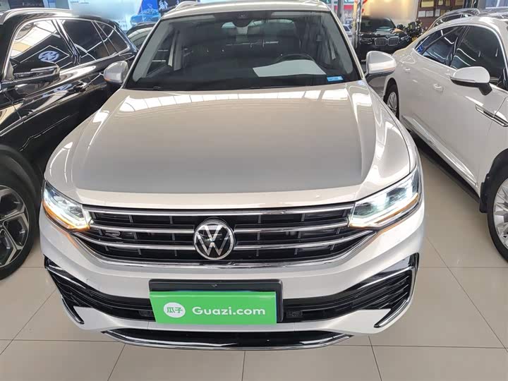 Фото 3 - Volkswagen Tiguan L Pro