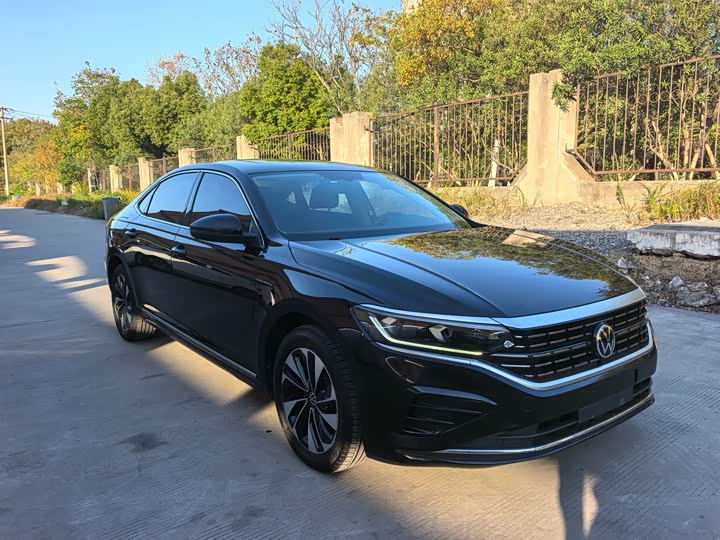 Фото 3 - Volkswagen Passat