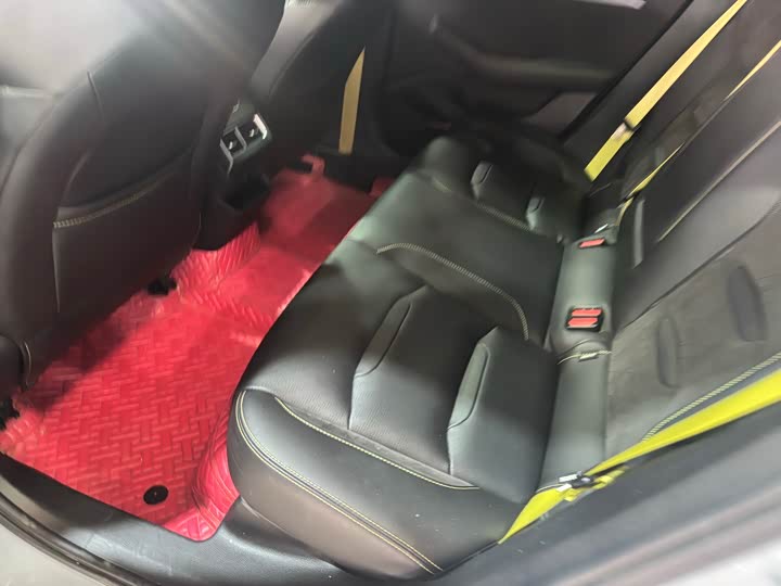 Фото 4 - Geely Preface