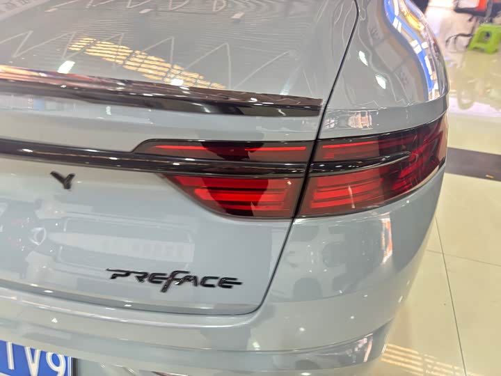 Фото 7 - Geely Preface