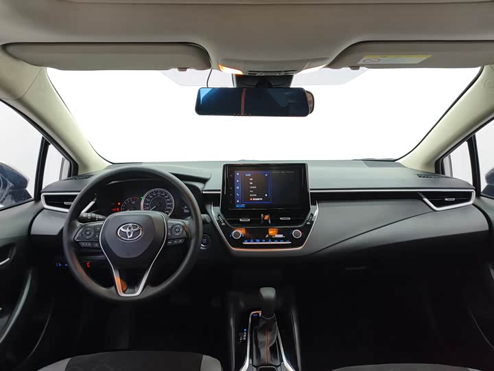 Фото 3 - Toyota Corolla