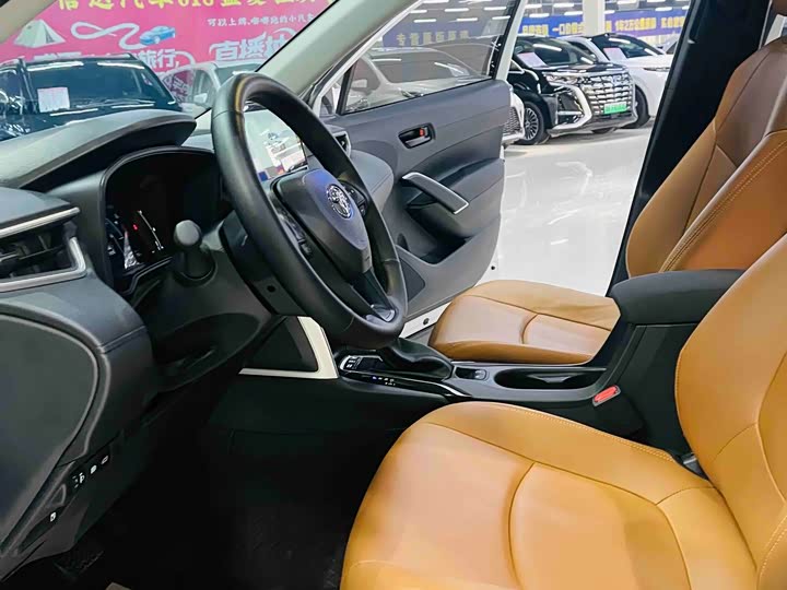 Фото 7 - Toyota Corolla Cross