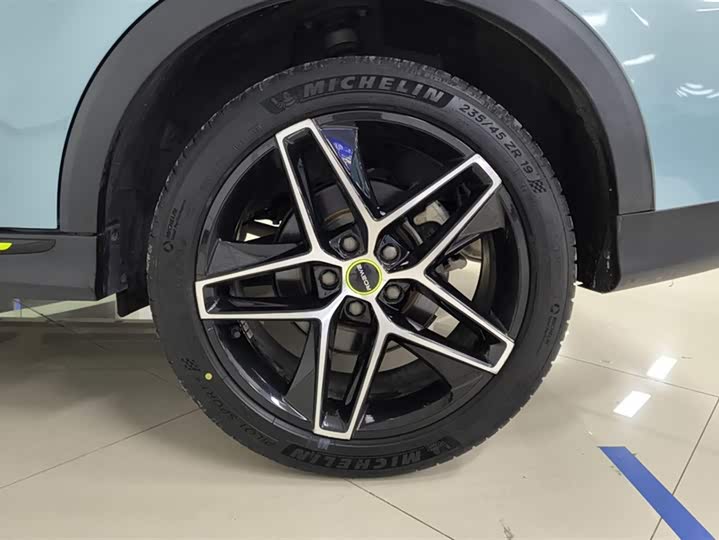 Фото 6 - Roewe RX5