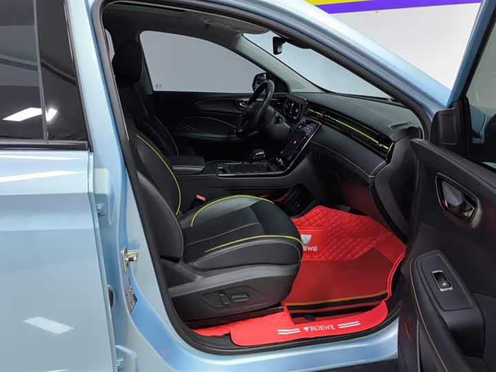 Фото 8 - Roewe RX5