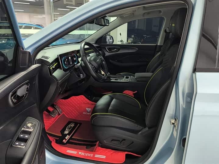 Фото 9 - Roewe RX5