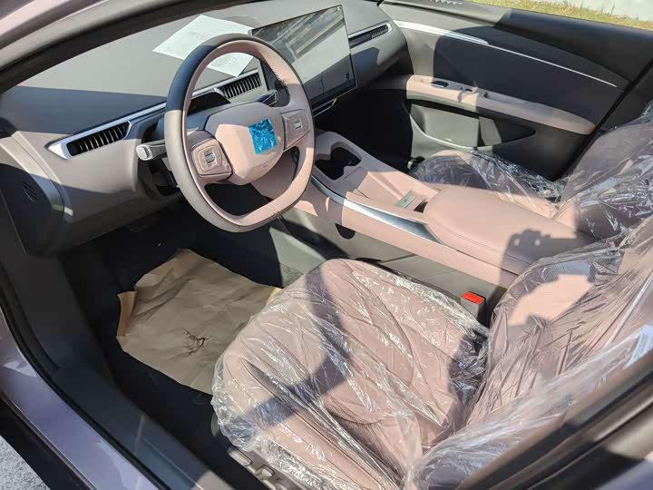 Фото 4 - XPeng Mona M03