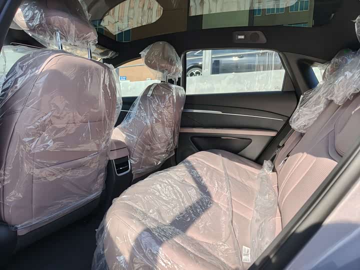 Фото 5 - XPeng Mona M03