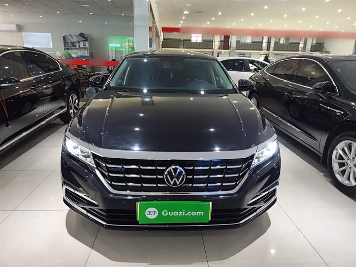 Фото 3 - Volkswagen Passat Hybrid