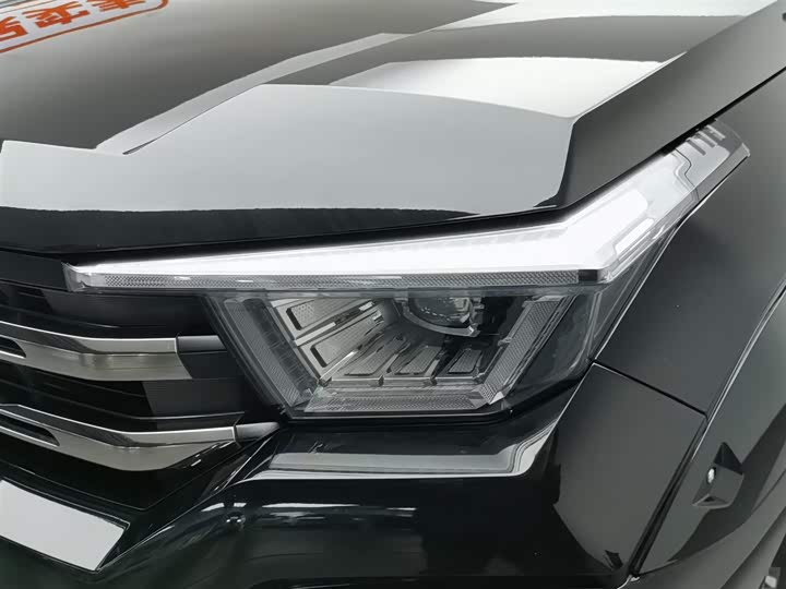 Фото 7 - Tank 400 Hybrid