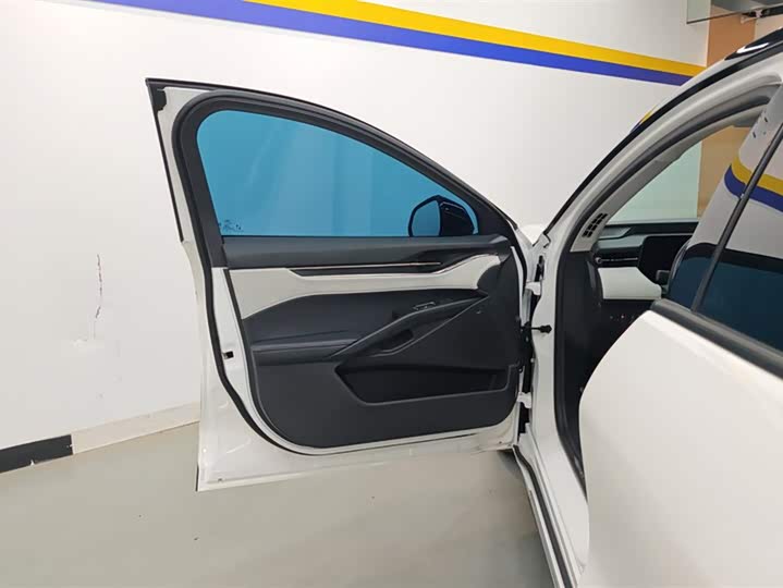 Фото 7 - Ford Mondeo