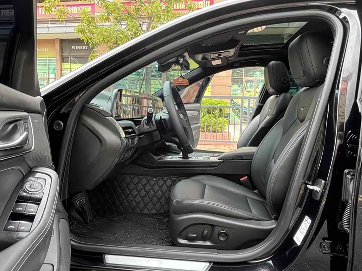 Фото 7 - Cadillac CT5