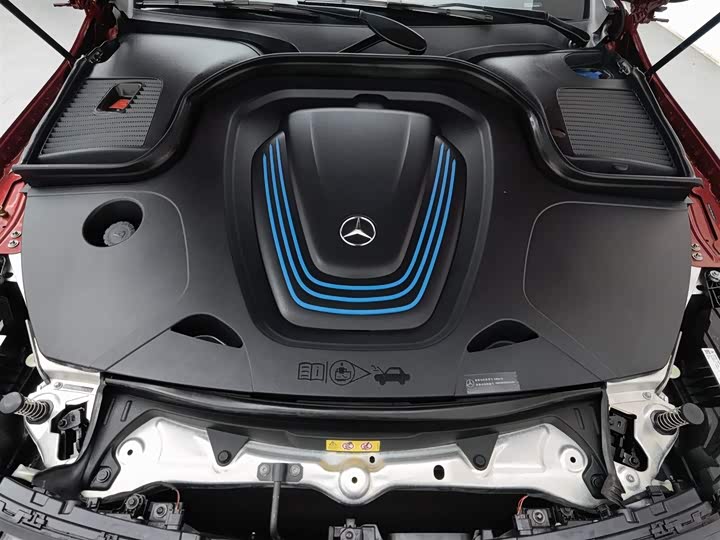 Фото 6 - Mercedes-Benz EQC