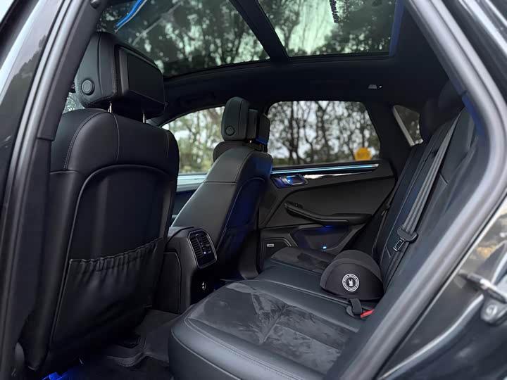 Фото 8 - Porsche Macan