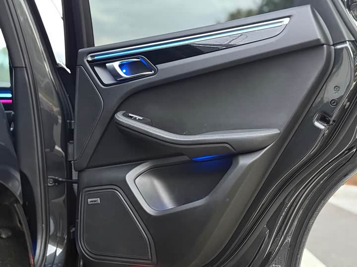 Фото 9 - Porsche Macan