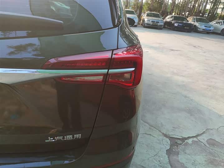 Фото 8 - Buick Envision Plus