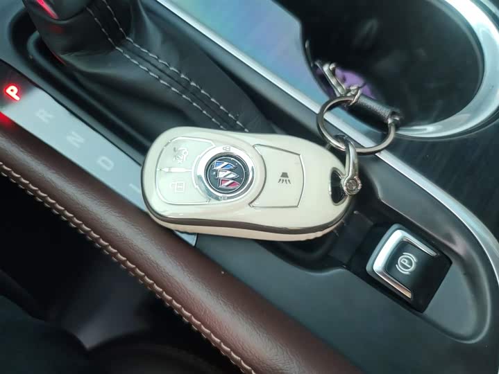 Фото 9 - Buick Envision Plus