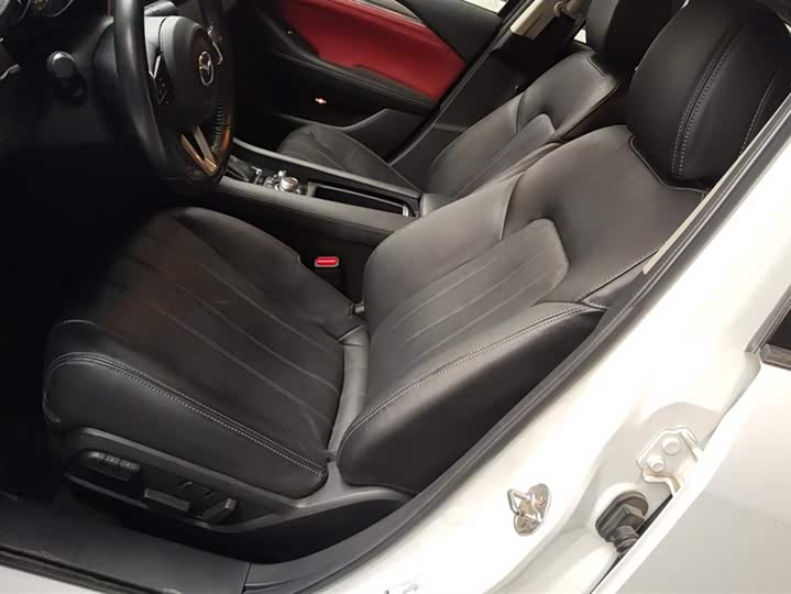 Фото 9 - Mazda Atenza