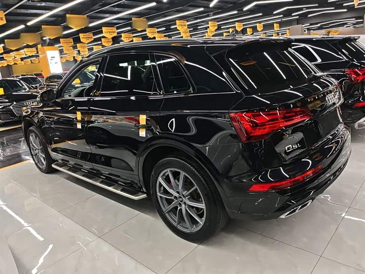 Фото 5 - Audi Q5L