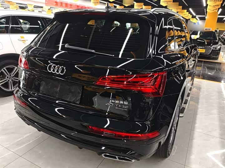 Фото 7 - Audi Q5L
