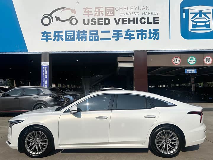 Фото 7 - Bestune B70