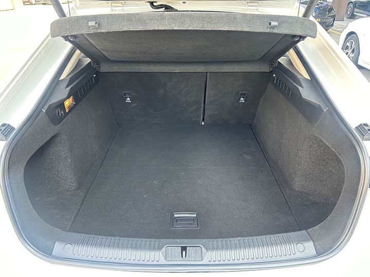 Фото 9 - Bestune B70