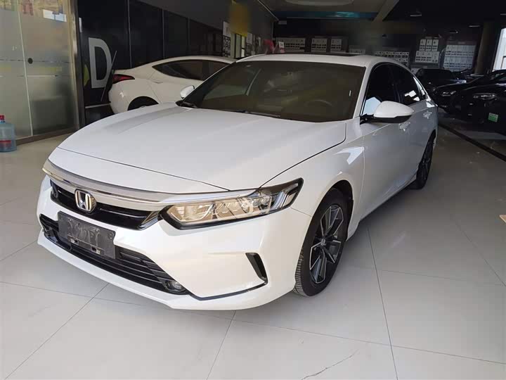 Фото 2 - Honda Inspire