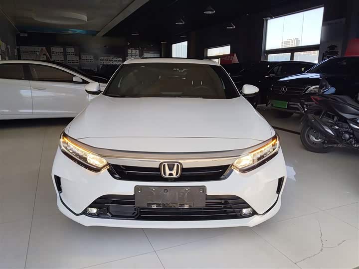 Фото 3 - Honda Inspire