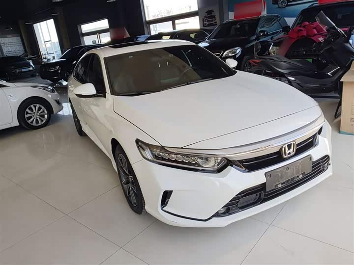 Фото 4 - Honda Inspire