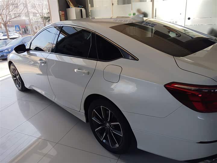 Фото 5 - Honda Inspire