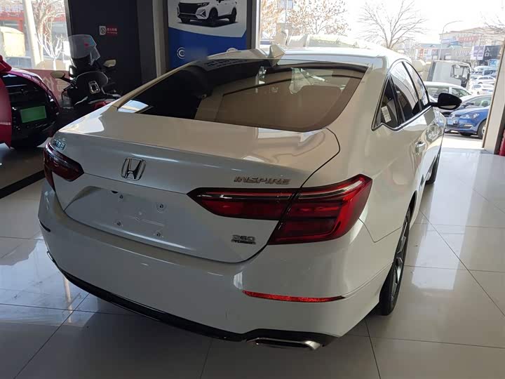 Фото 7 - Honda Inspire