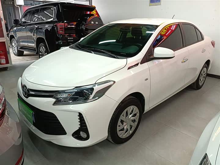 Фото 2 - Toyota Vios