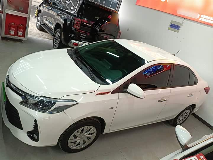 Фото 5 - Toyota Vios