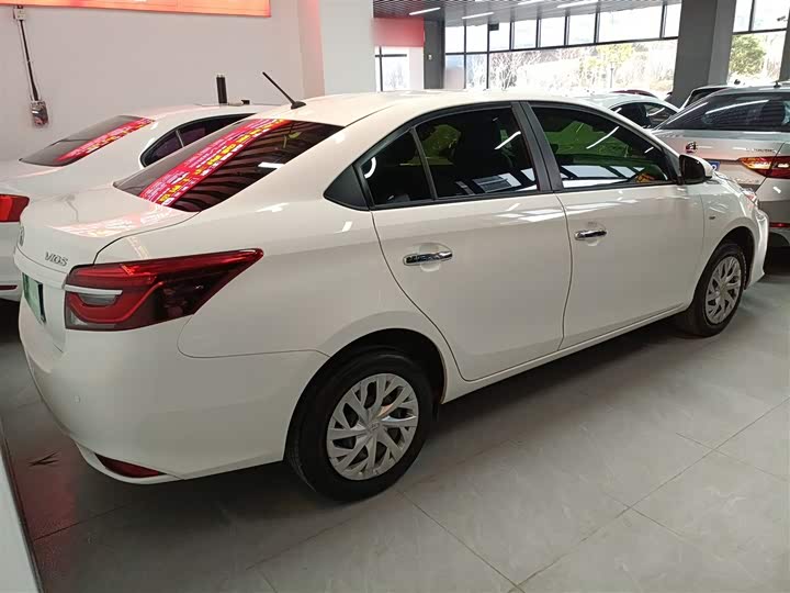 Фото 7 - Toyota Vios