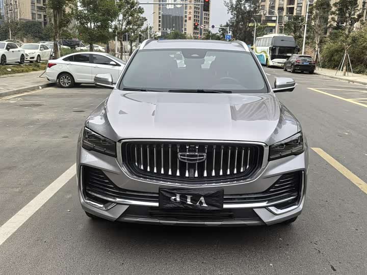 Фото 2 - Geely Monjaro