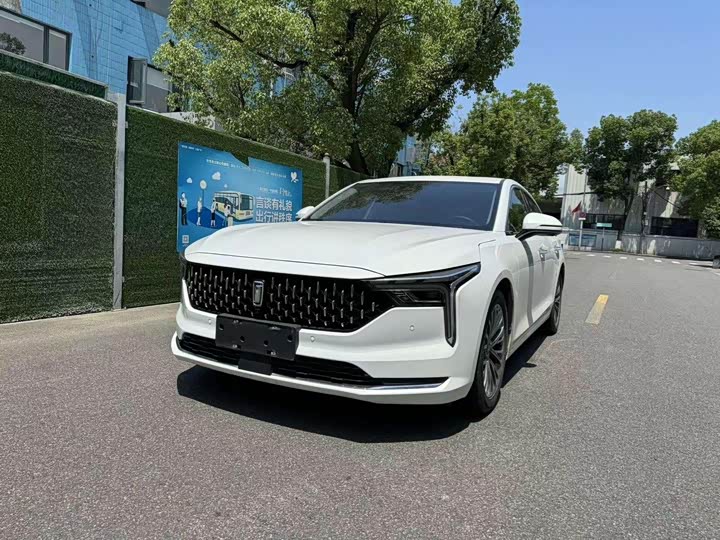 Фото 1 - Bestune B70