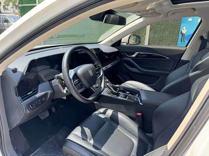 Фото 5 - Bestune B70