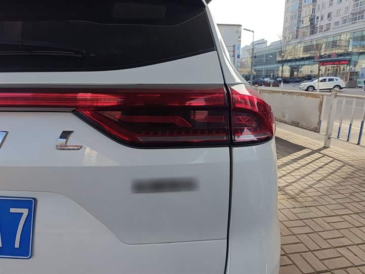 Фото 8 - Haval H6