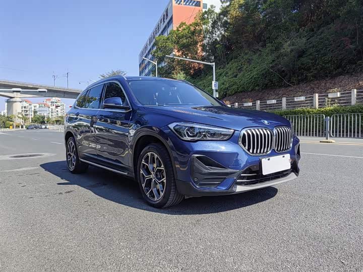 Фото 2 - BMW X1