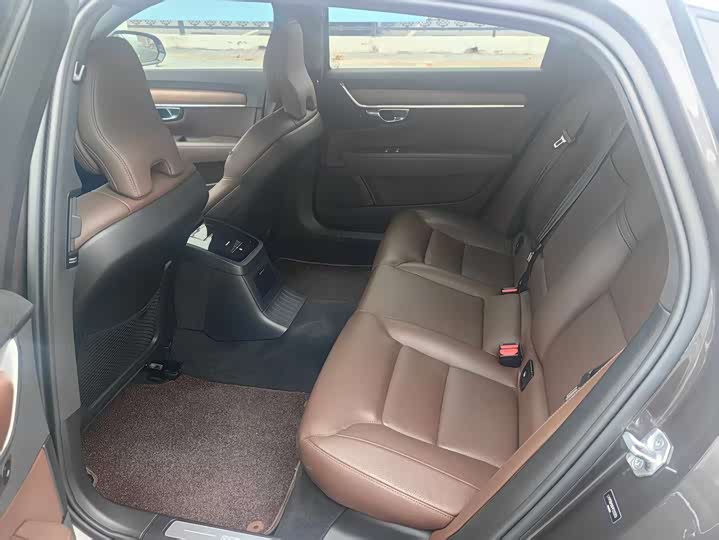 Фото 7 - Volvo S90 Hybrid