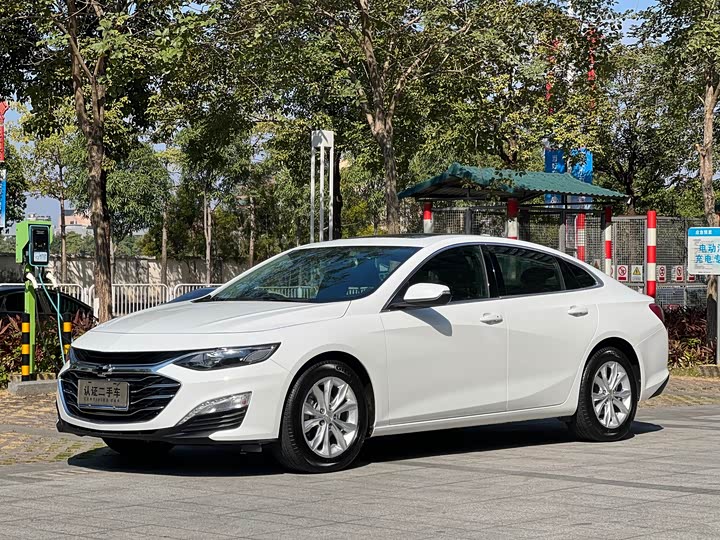 Фото 1 - Chevrolet Malibu XL