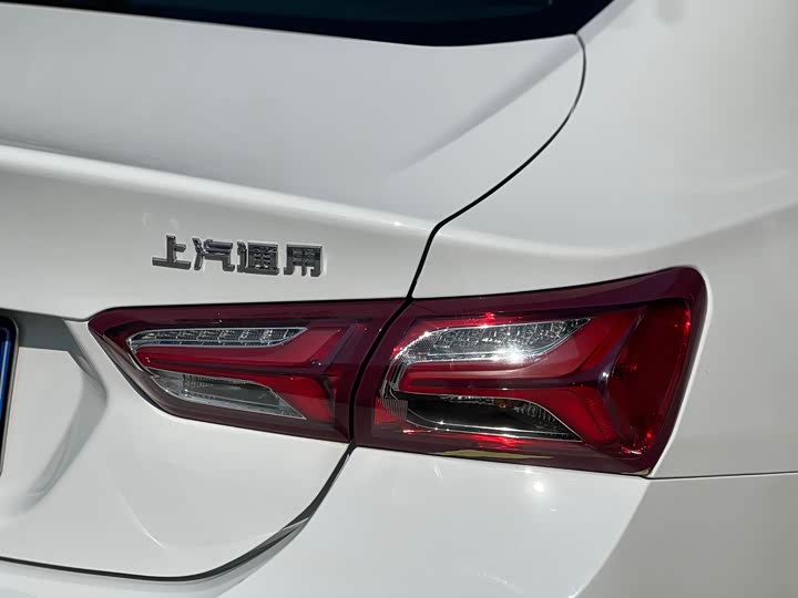 Фото 6 - Chevrolet Malibu XL