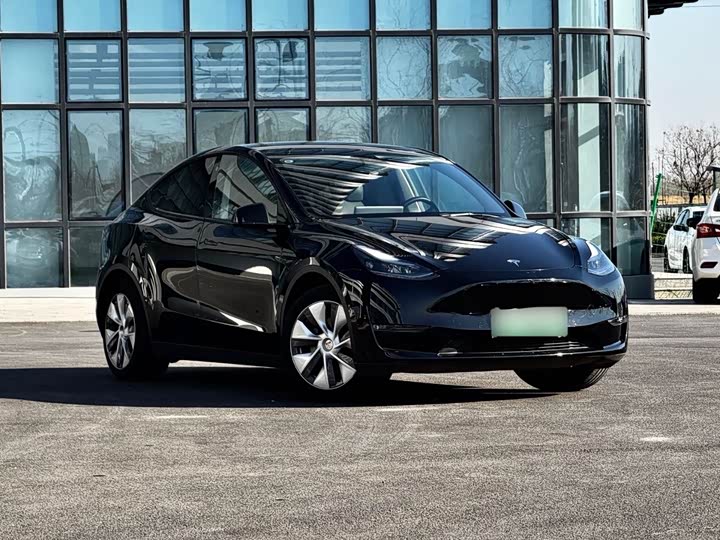 Фото 2 - Tesla Model Y