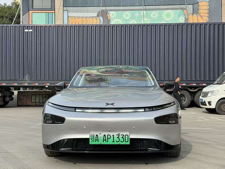 Фото 2 - XPeng P7