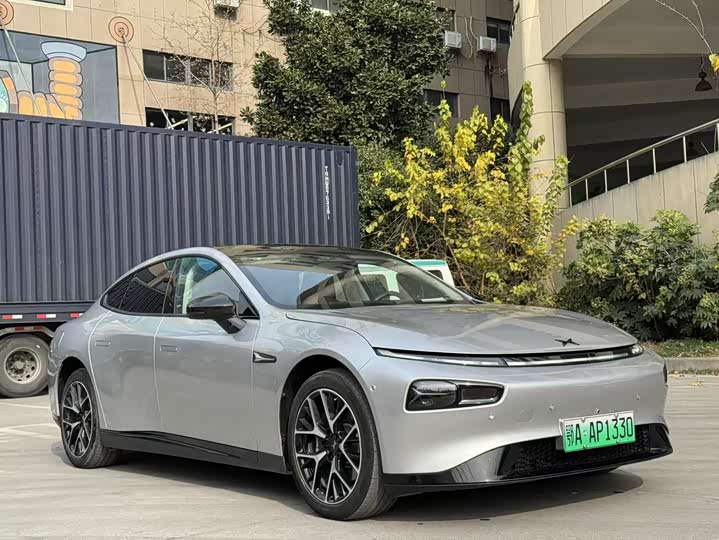 Фото 3 - XPeng P7