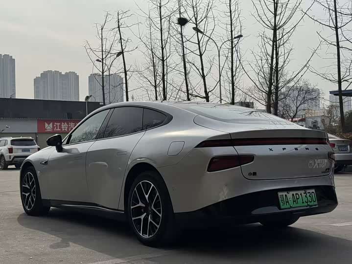 Фото 7 - XPeng P7