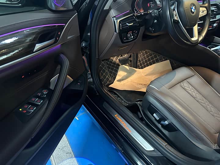 Фото 5 - BMW 5 Series